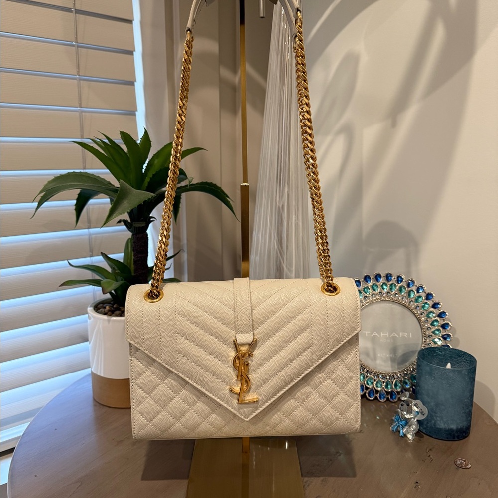 ❌SOLD❌ Yves Saint Laurent Cream Quilted Shoulder Bag